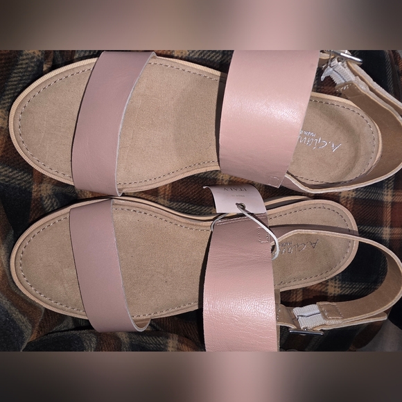NWT A. Giannetti Sandals - Picture 8 of 14